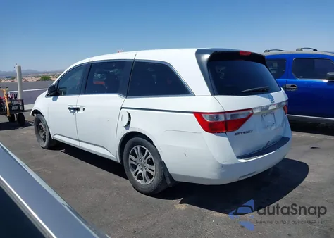 2011 Honda Odyssey Lx z USA, uszkodzony, nr VIN 5FNRL5H25BB021514